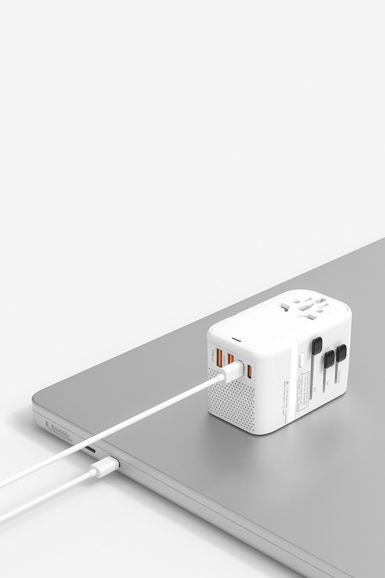 VCOM Dual Mode Travel Adapter with USB Fast Charging – For 100–240V Dual Voltage Devices