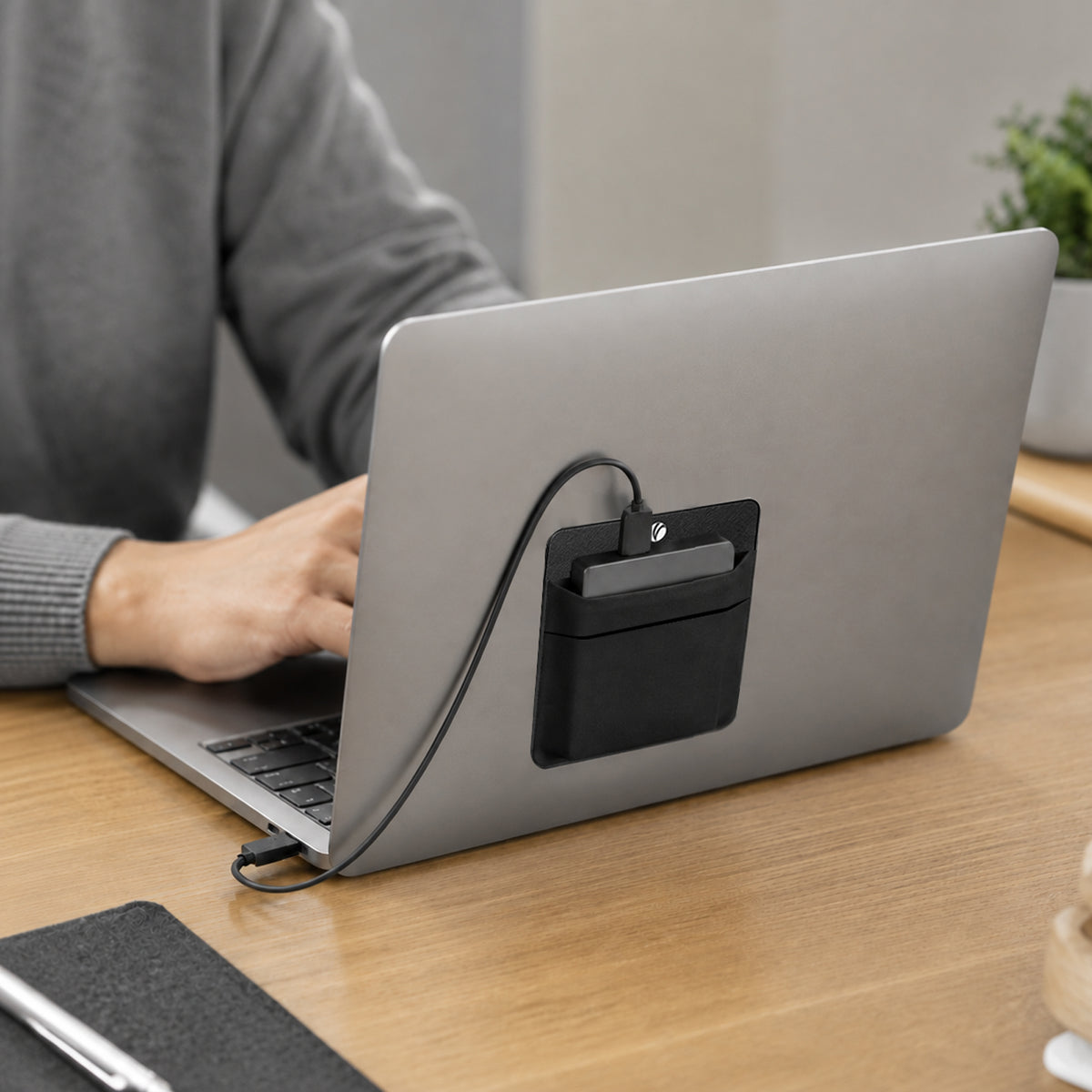 VCOM Laptop-Mounted Hard Drive Sleeve